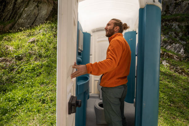 Best High-end porta potty rental  in Clifton, IL